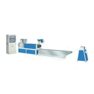 Plastic recycling machine